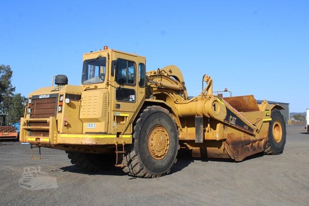 2001 CAT Scraper