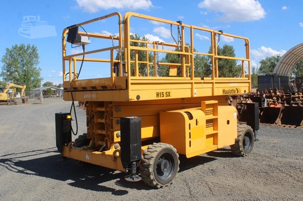 2014 Haulotte Scissor Lift