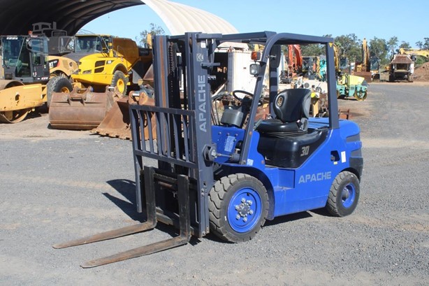 202 Apache Forklift